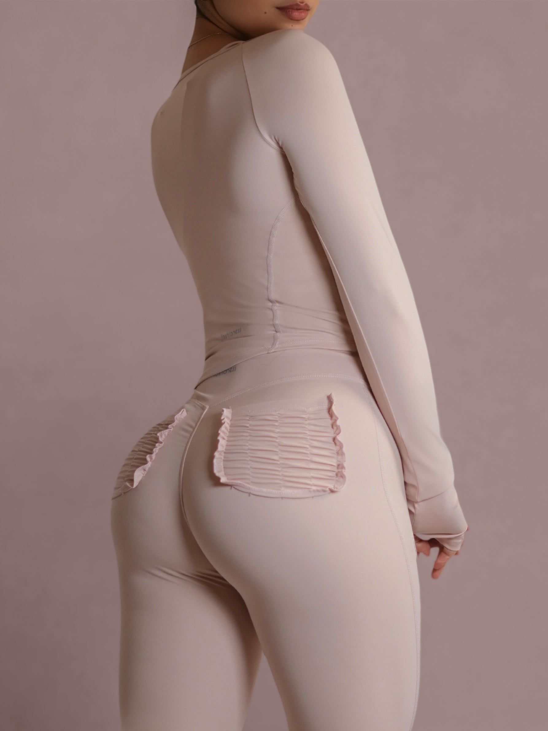 Bratty Compression Jacket (Creamy Pink)