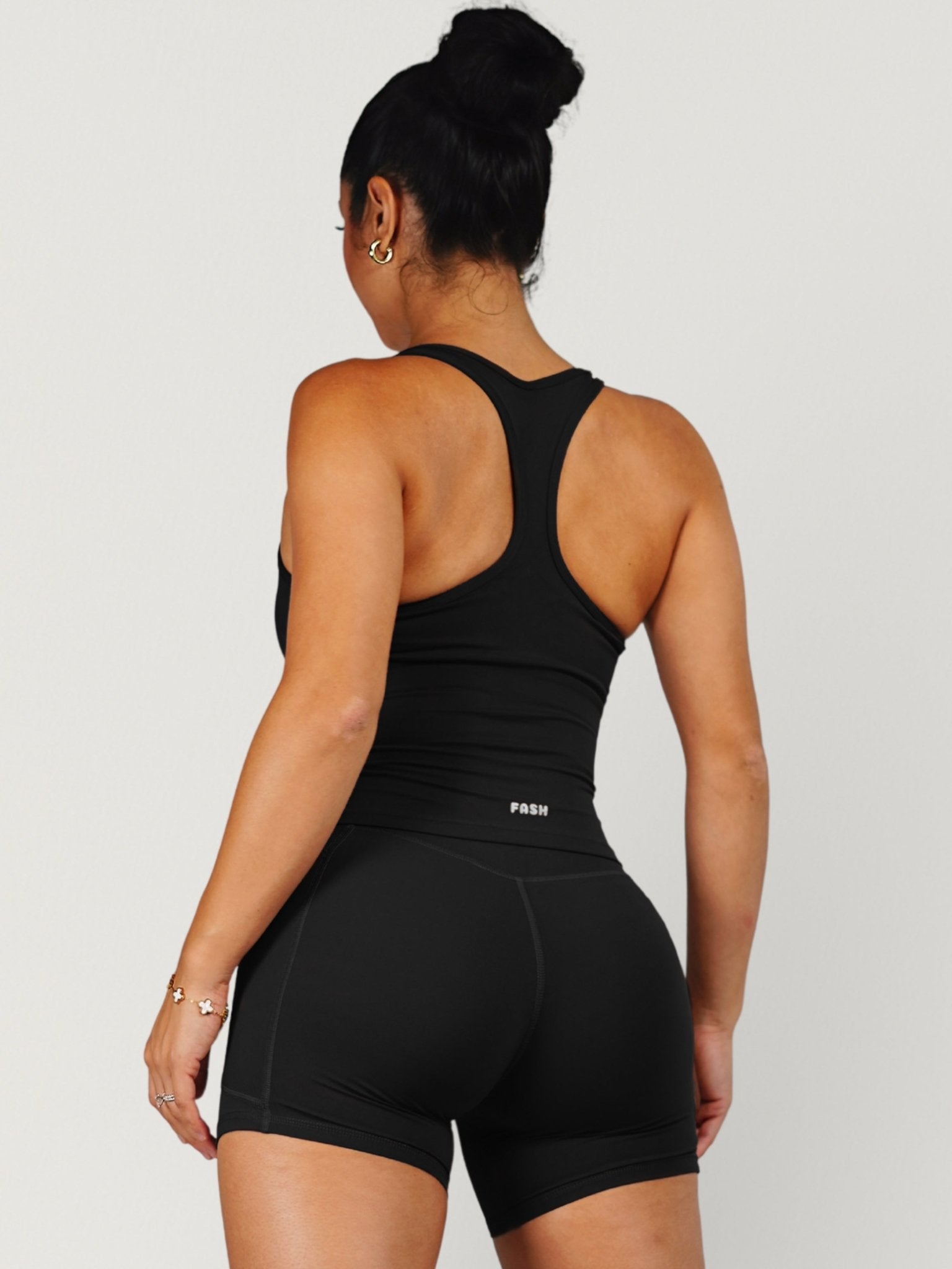 Essential Sports Top (Black) - Fitness Fashioness