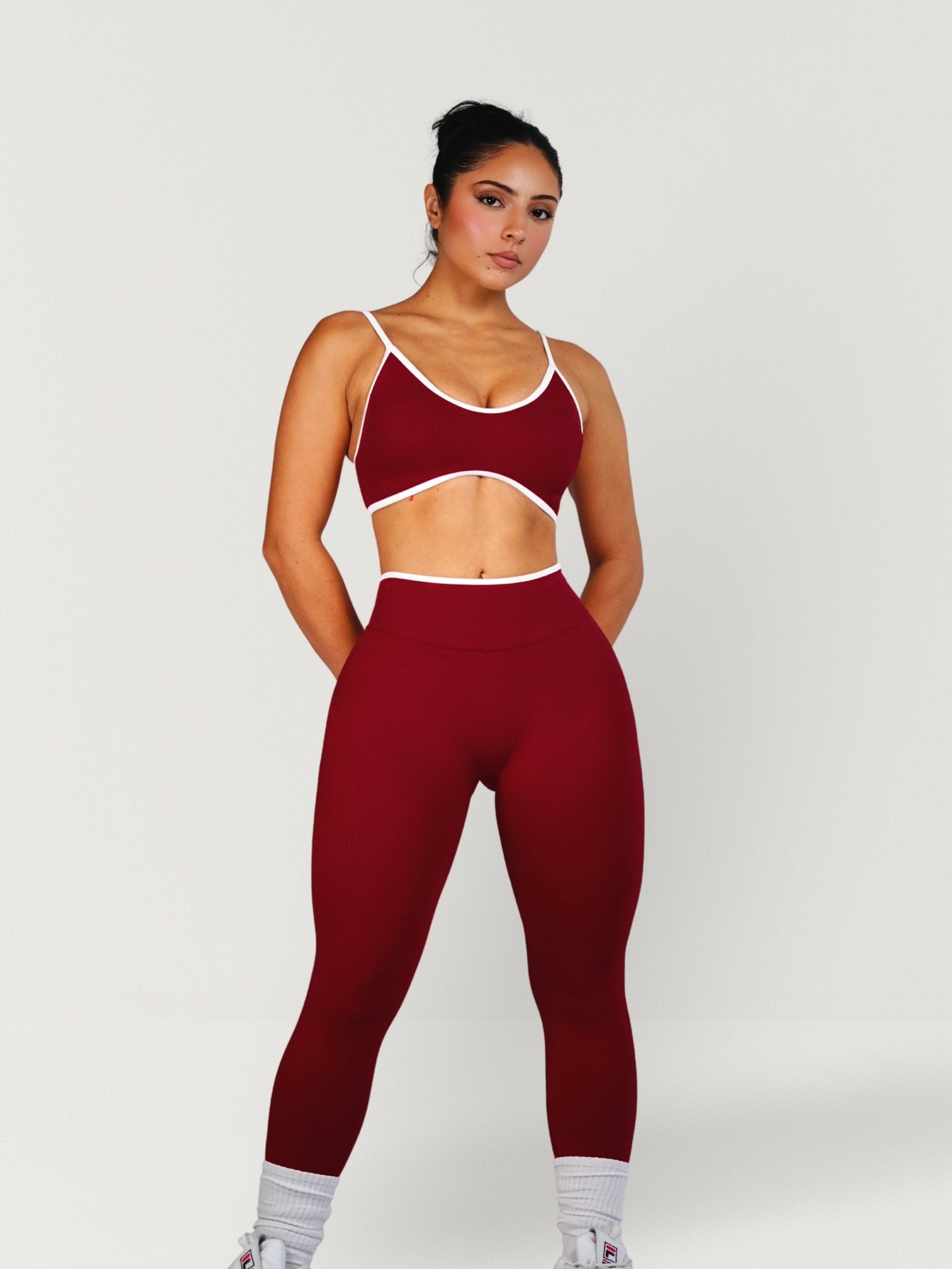Figure Contrast Sports Bra (Burgundy) - Fitness Fashioness
