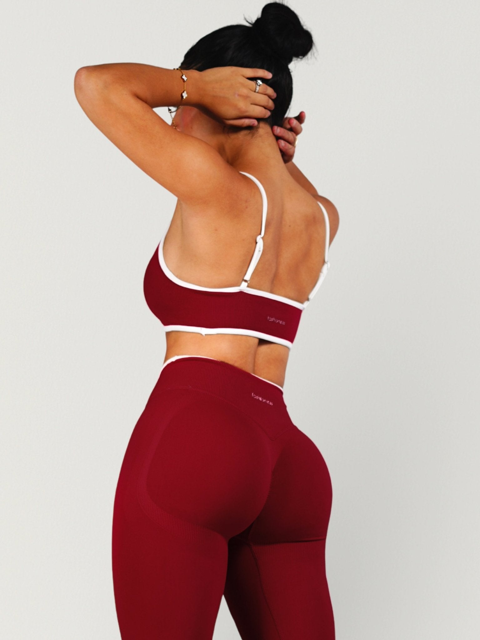 Figure Contrast Sports Bra (Burgundy) - Fitness Fashioness