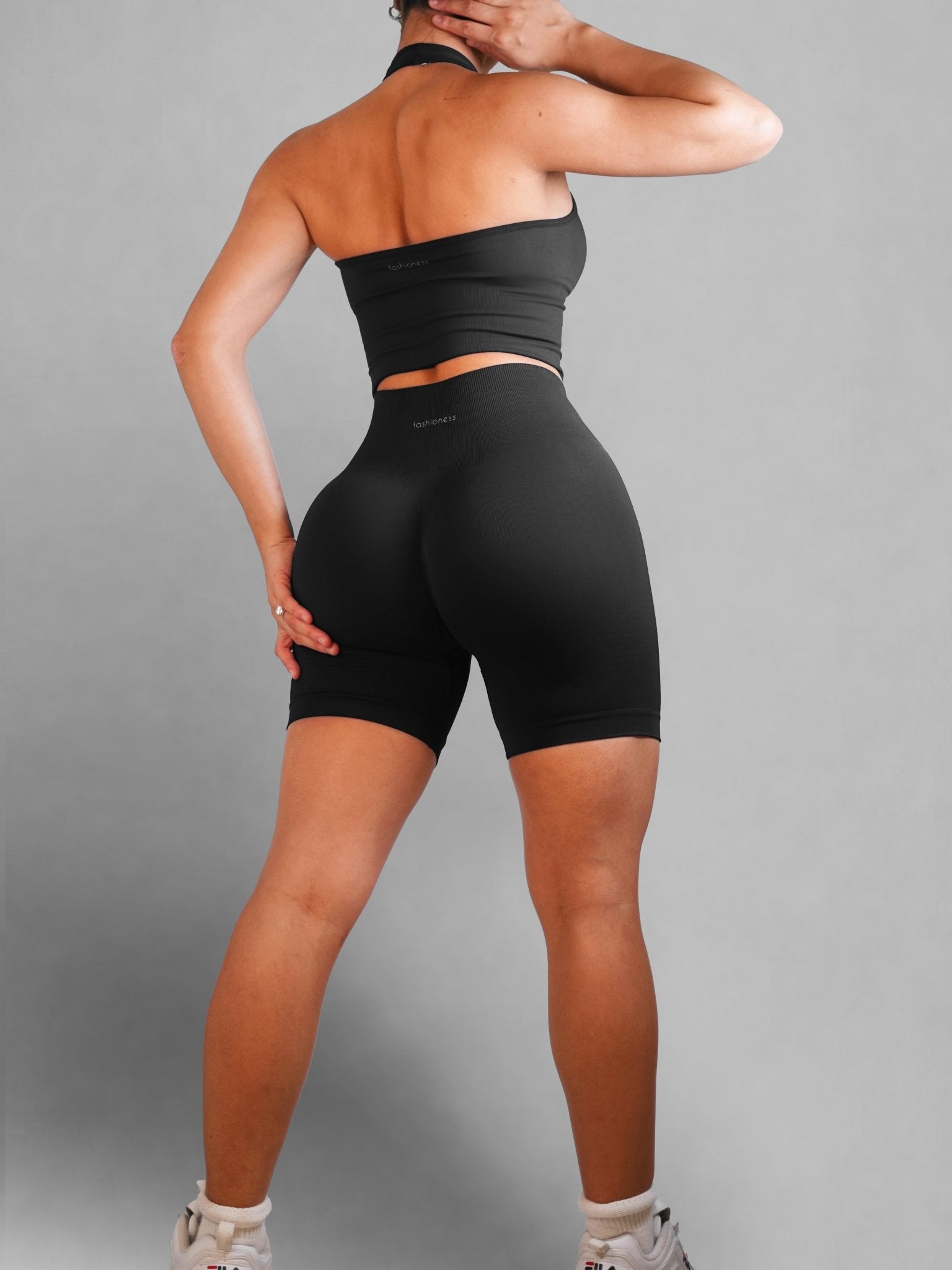 Refine Seamless Booty Shorts (Black) - Fitness Fashioness