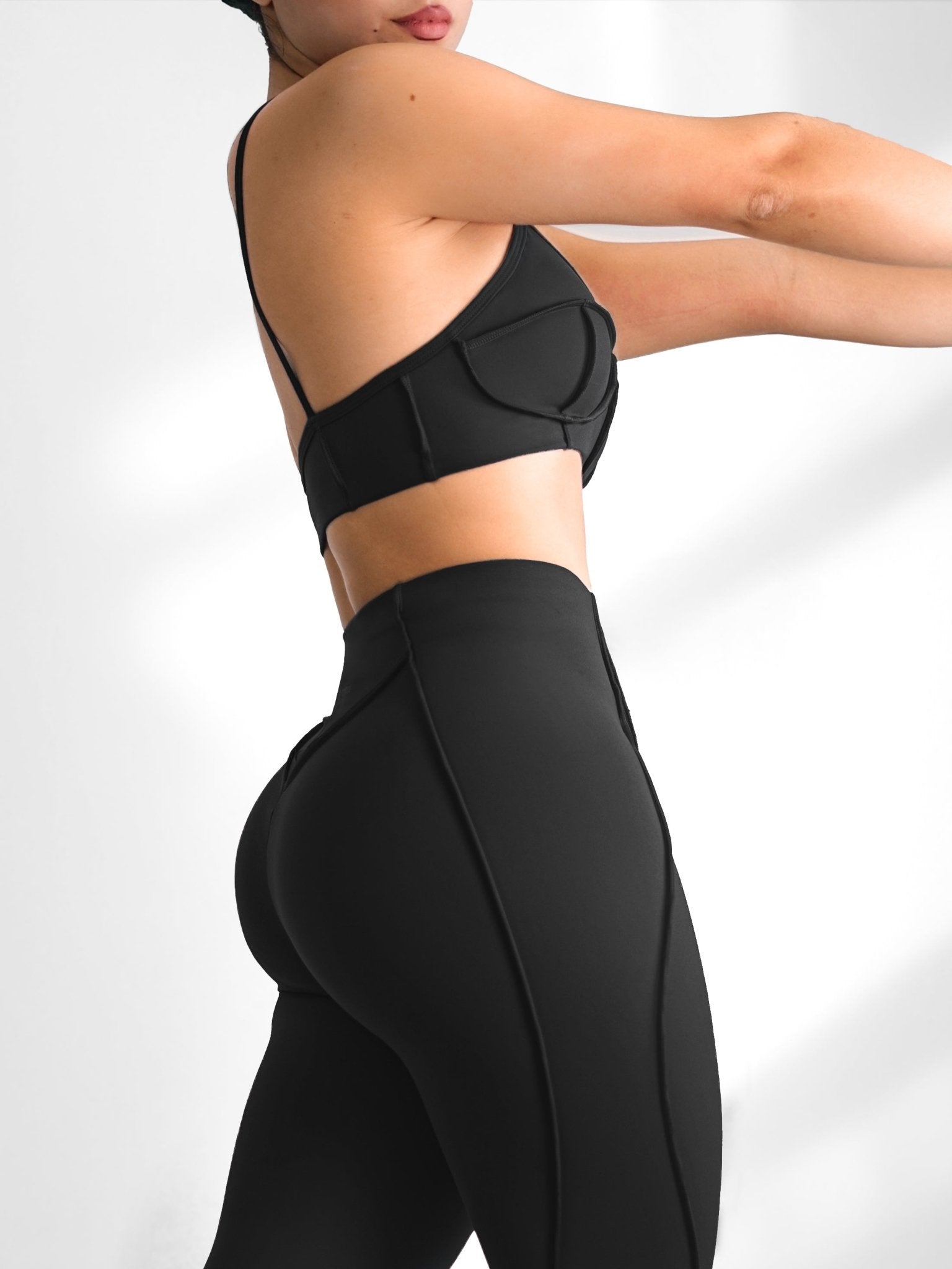 Seam Sculpt Sports Bra (Black) - Fitness Fashioness