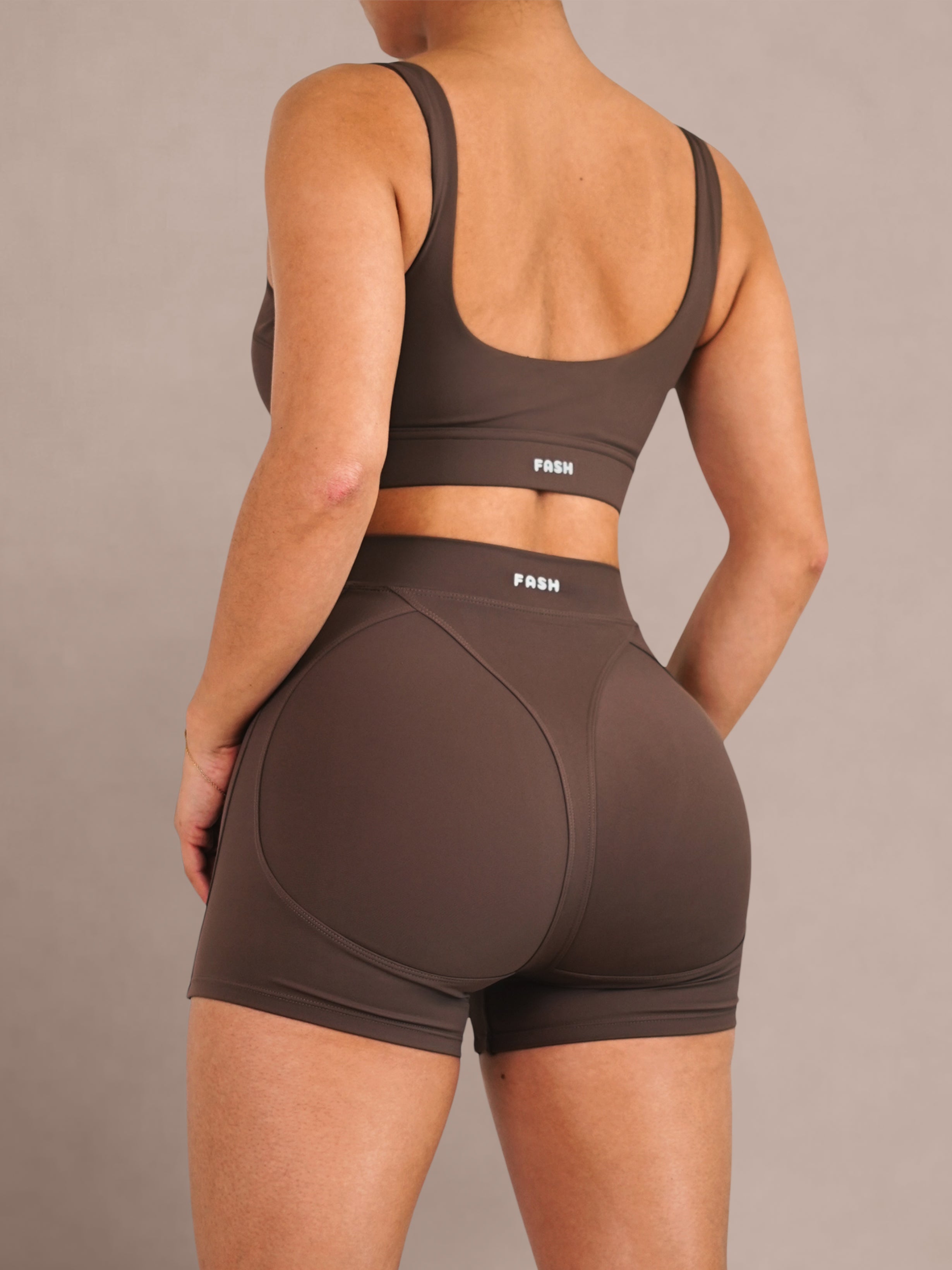 Seam Sculpt Sports Bra 2.0 (Coffee Bean)