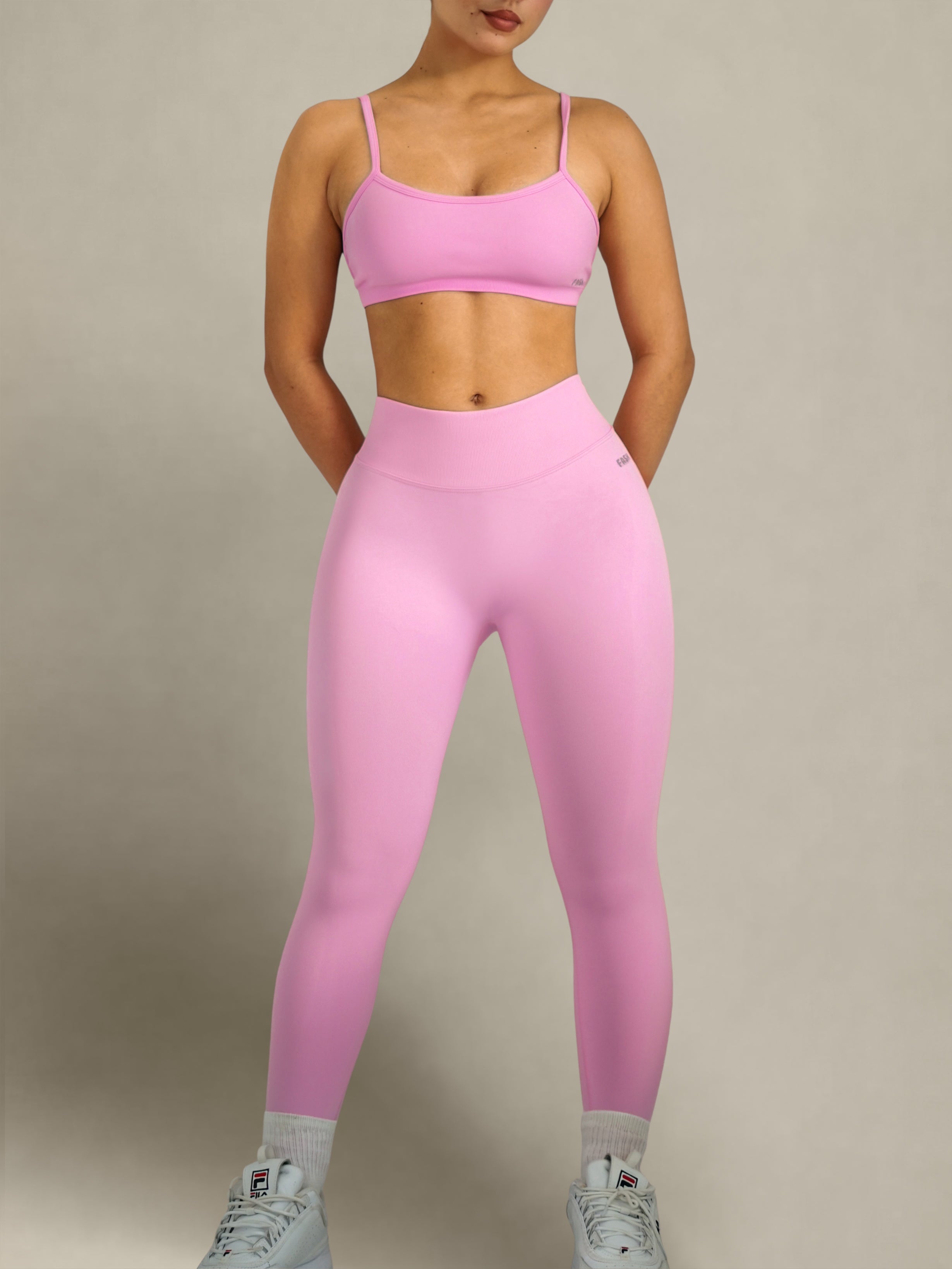 Viral Seamless V Back Leggings (Soft Pink)