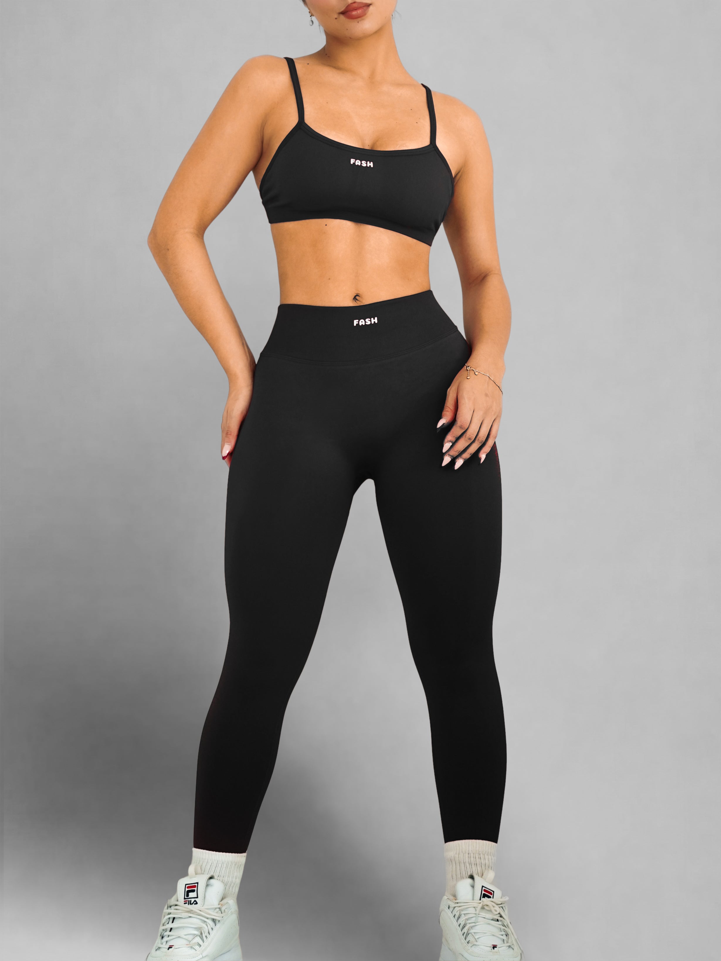 Viral Seamless V Back Leggings (Black)