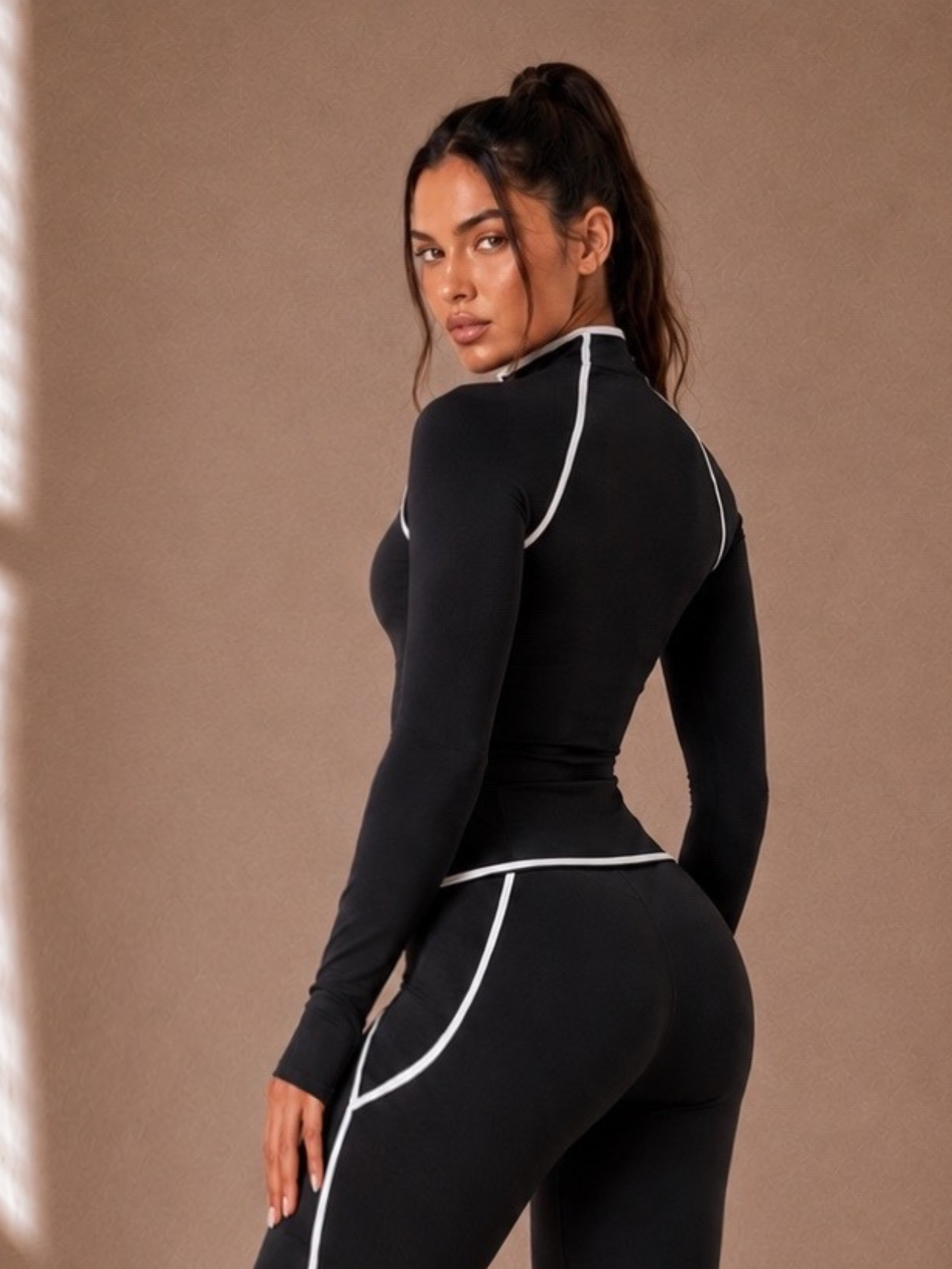 Curve Contrast BBL Jacket (Black)