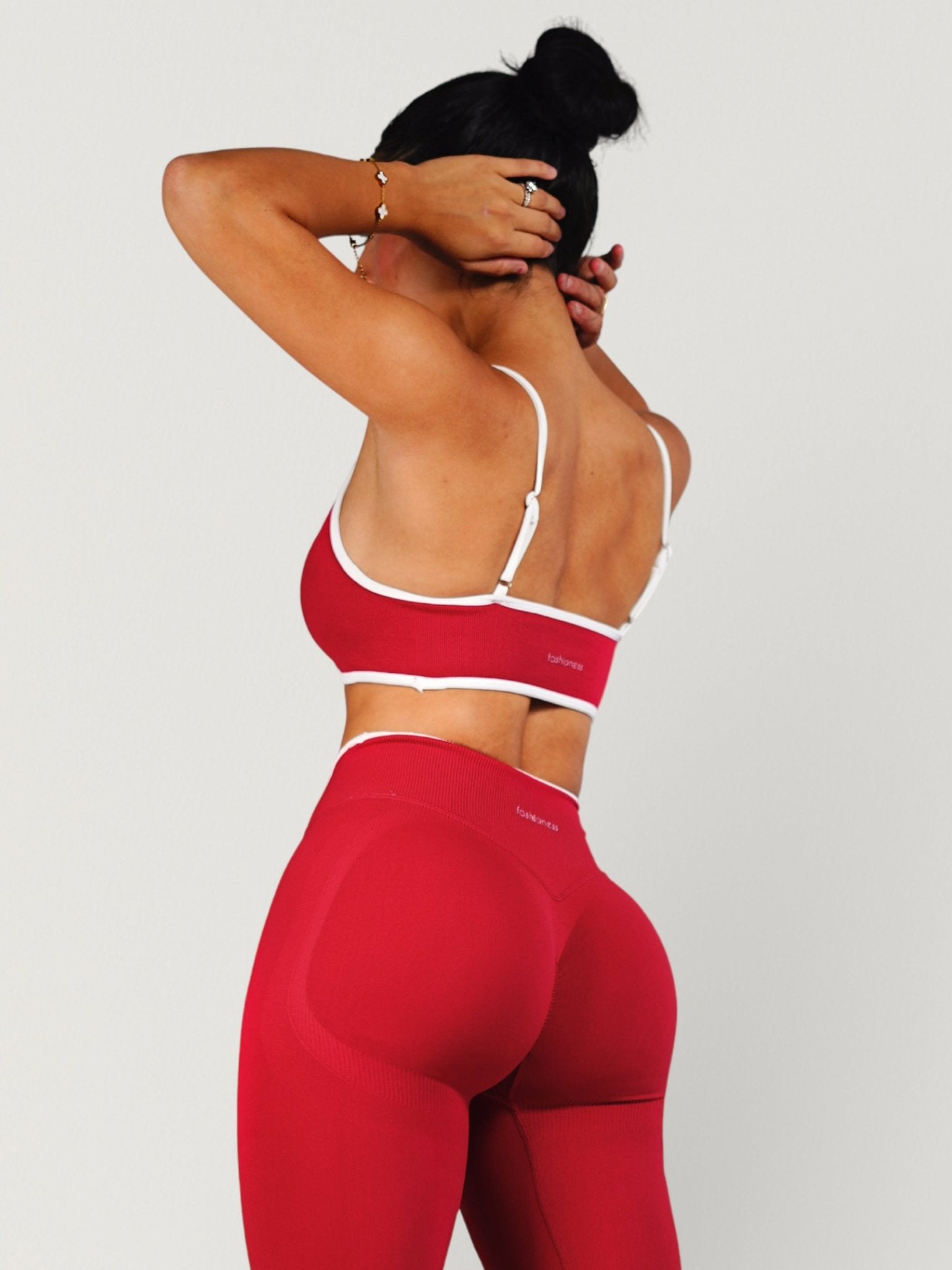 Figure Contrast Sports Bra (Bright Cherry) - Fitness Fashioness