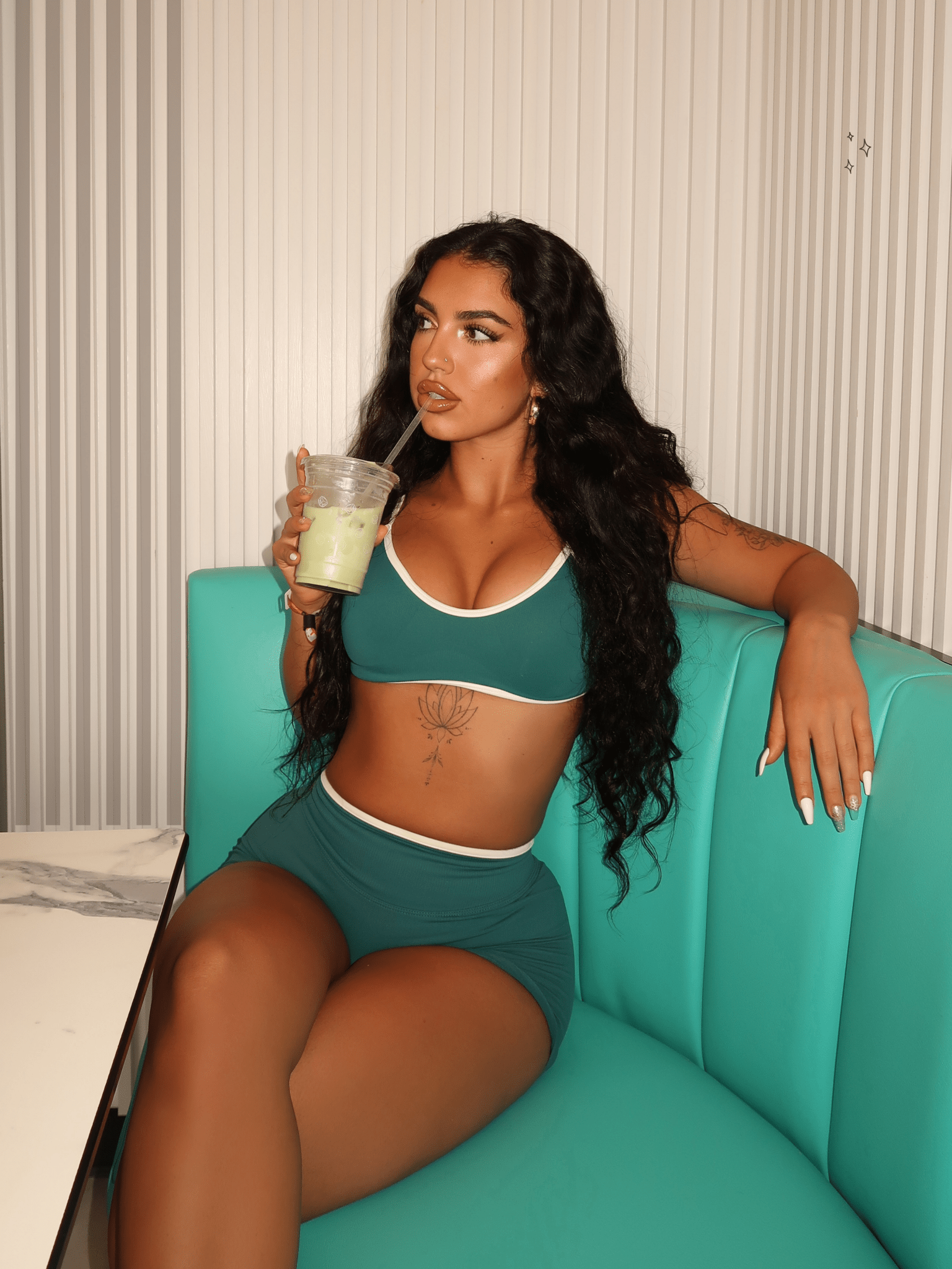 Figure Contrast Sports Bra (Jade) - Fitness Fashioness