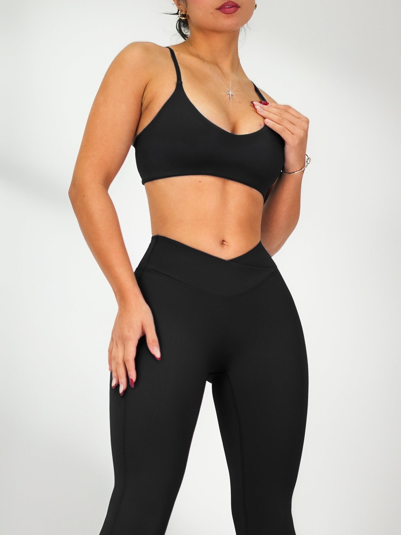 Oasis Sports Bra (Black) - FREE for orders $150+ - Fitness Fashioness