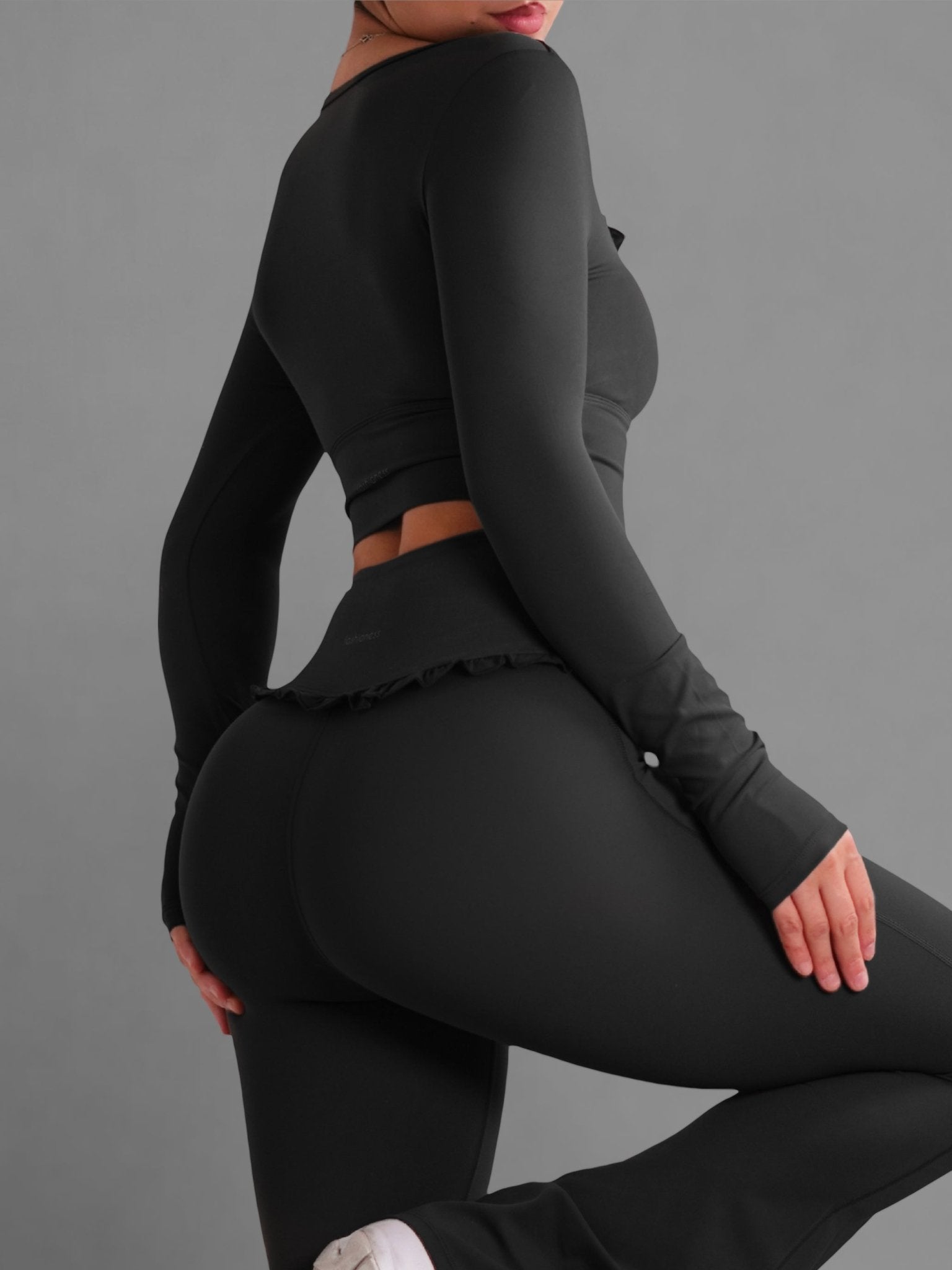 (PRE - ORDER) Ballet Ruffled Long Sleeve Sports Top (Black) - Fitness Fashioness