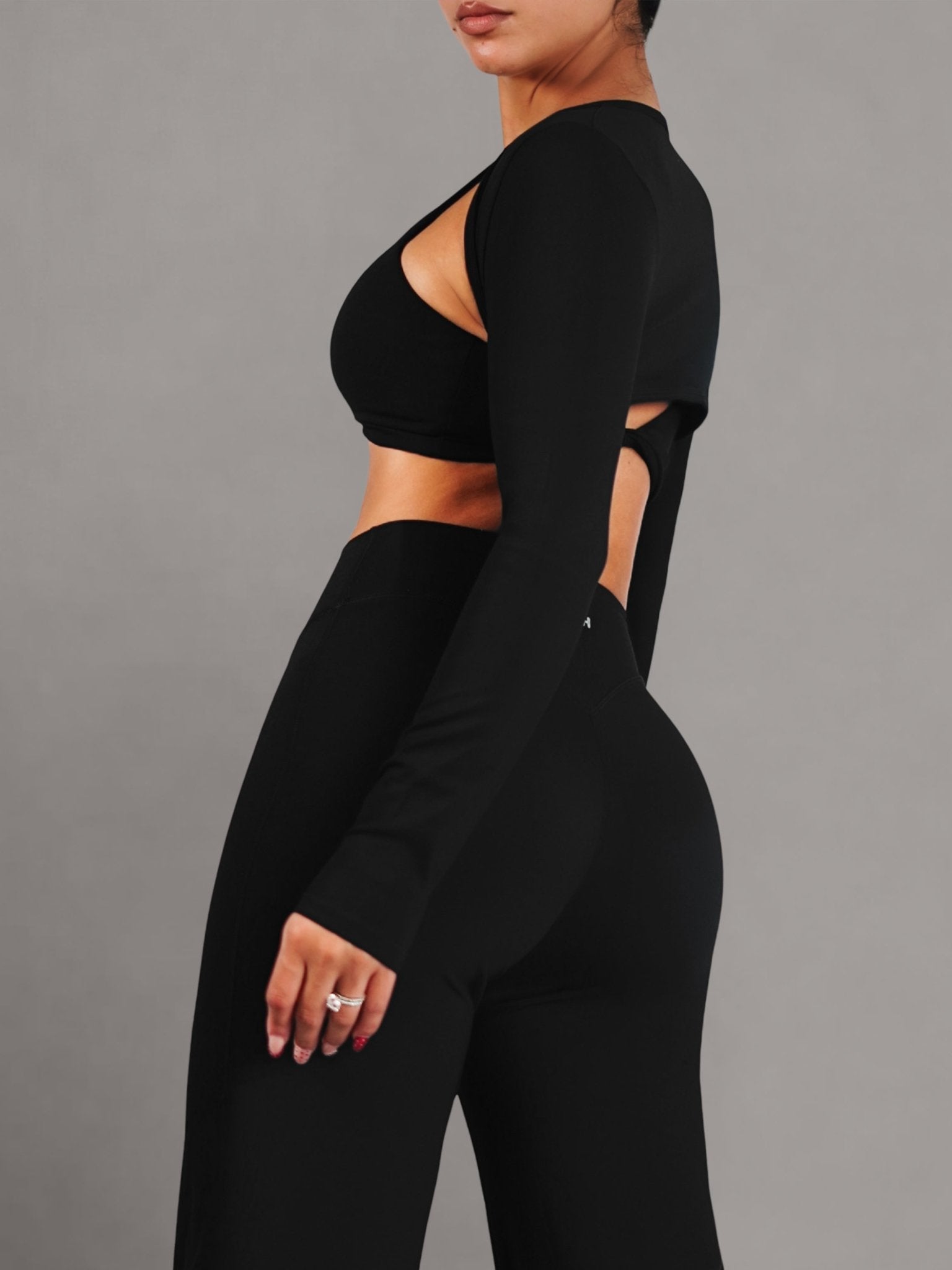 (PRE - ORDER) Dollhouse Bolero Long Sleeves (Black) - Fitness Fashioness