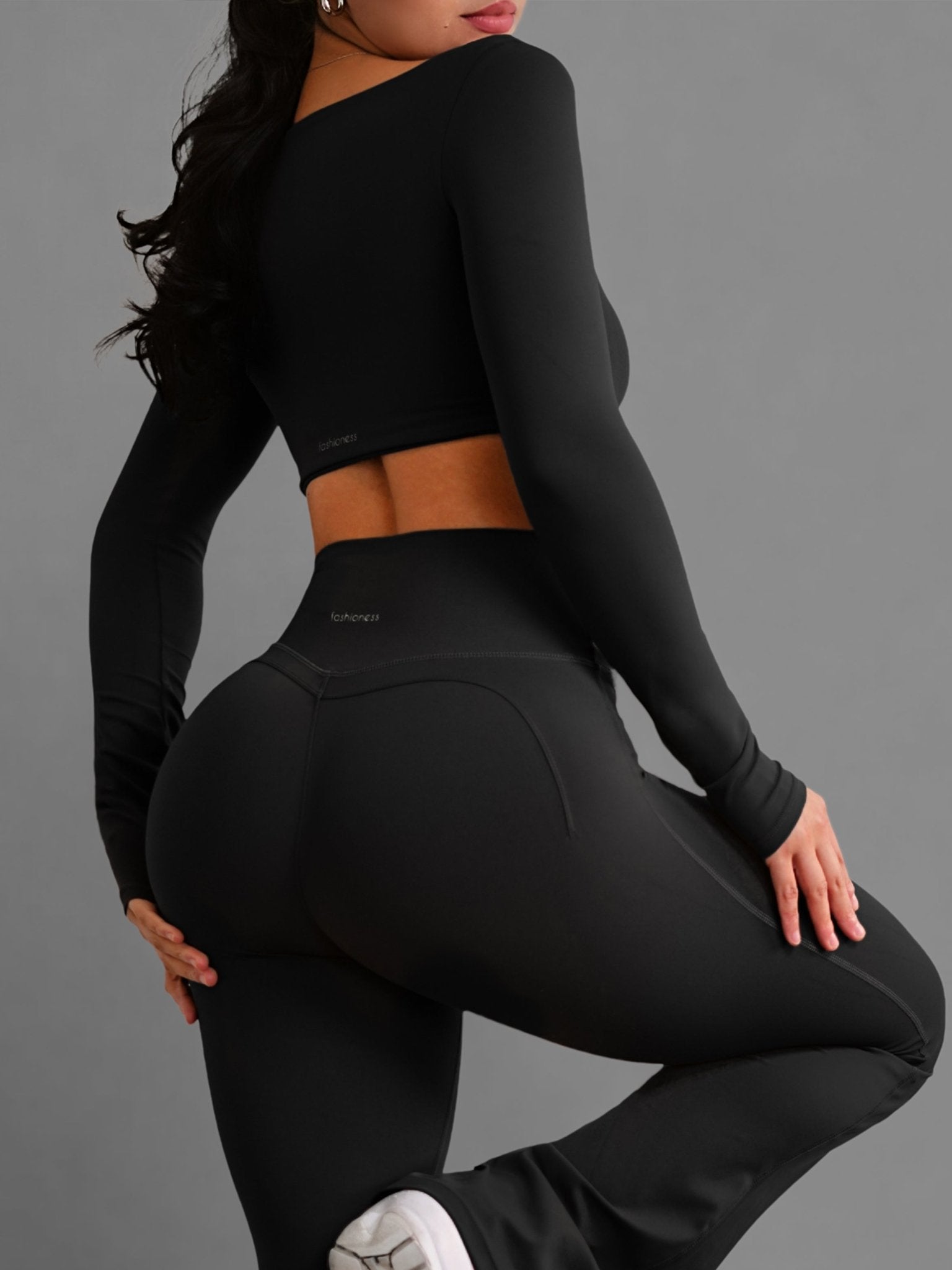 Reformer Long Sleeve Sports Top (Black) - Fitness Fashioness