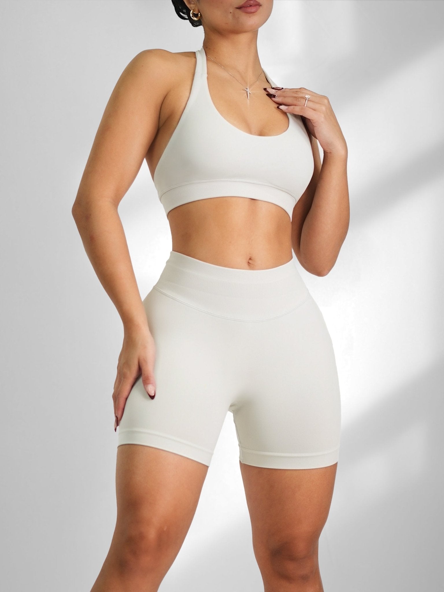 Seamless Halter Sports Bra (Cloud) - Fitness Fashioness